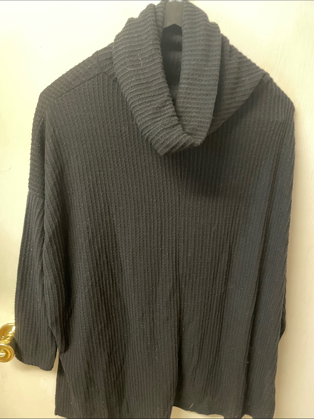 Zenana Outfitters Black Ribbed Turtleneck Pullover